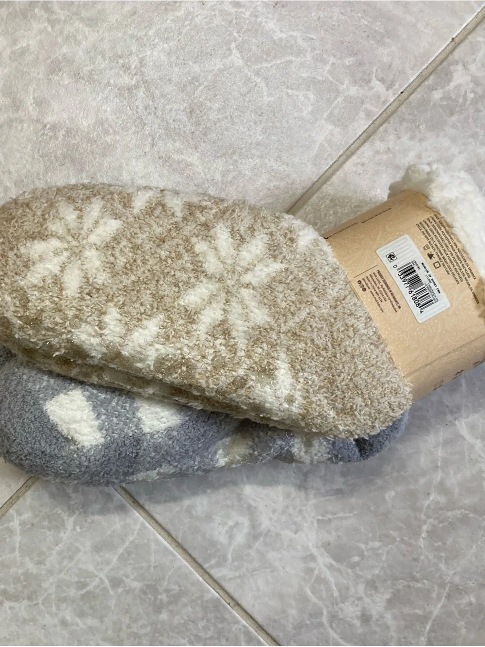 Muk Luks Women's Short Cabin Socks One Size Two Pair New with Tags